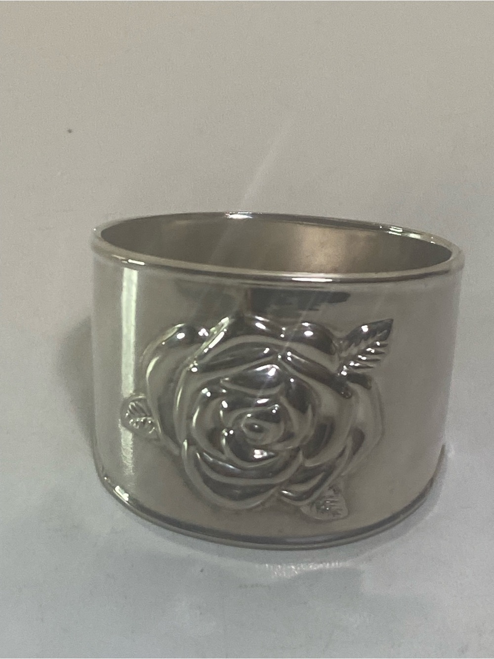 Set Of 8 Vintage Silver Plate Rose Napkin Ring Made In Hong Kong